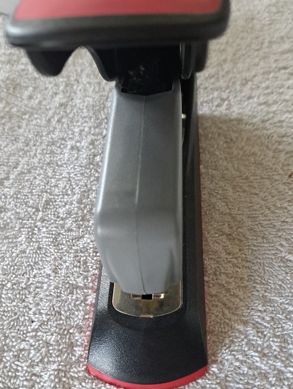 Staples One‑Touch Desktop Stapler - Picture 4 of 4